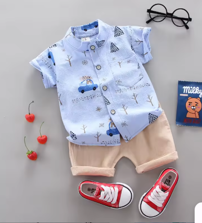 Ensemble 2 Pièces "Road Trip" - Chemise Bleu Ciel Imprimé Voitures et Short Beige