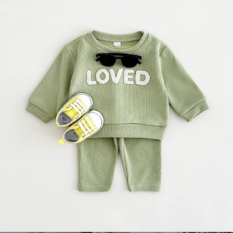 Ensemble 2 Pièces Bébé "Loved" - Sweat Côtelé Vert Sauge et Pantalon Assorti Confort